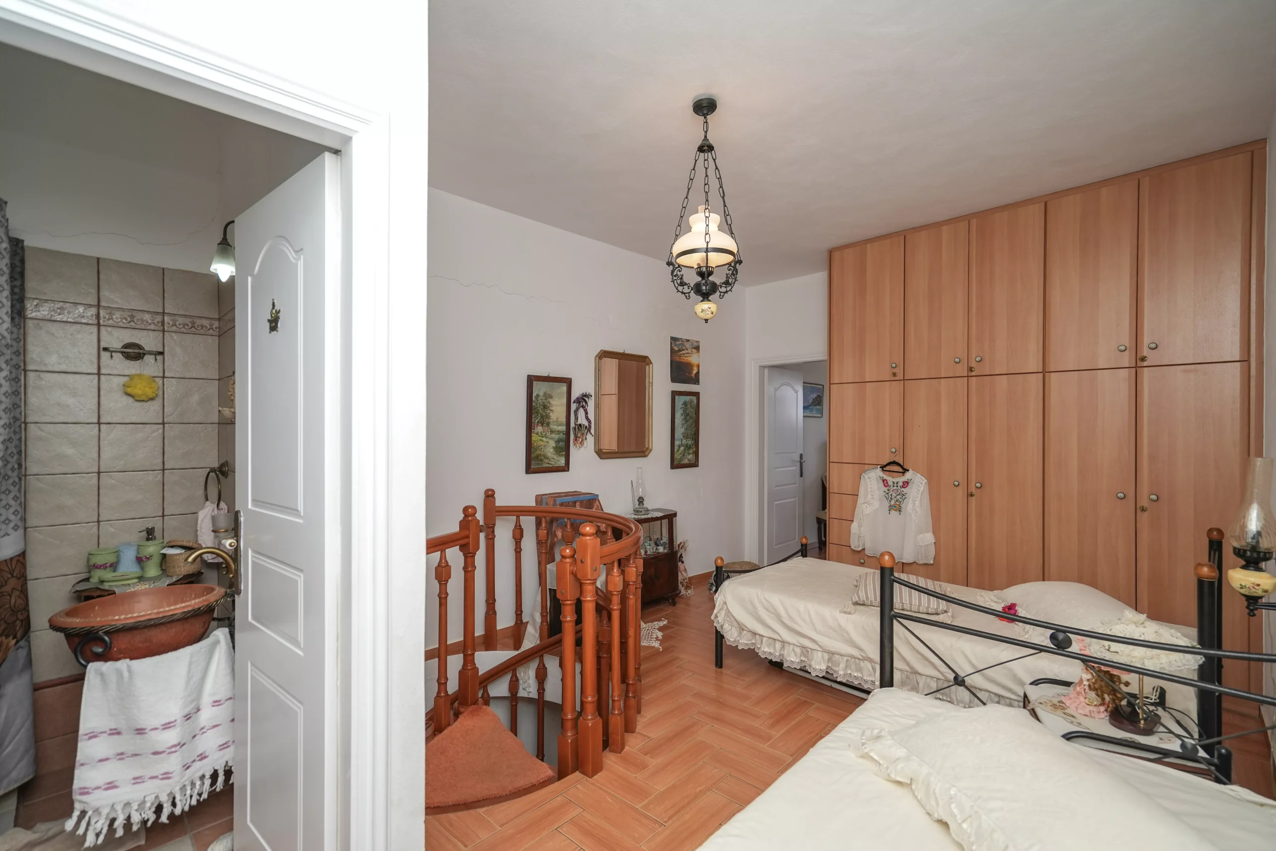 Twin Bedroom 4