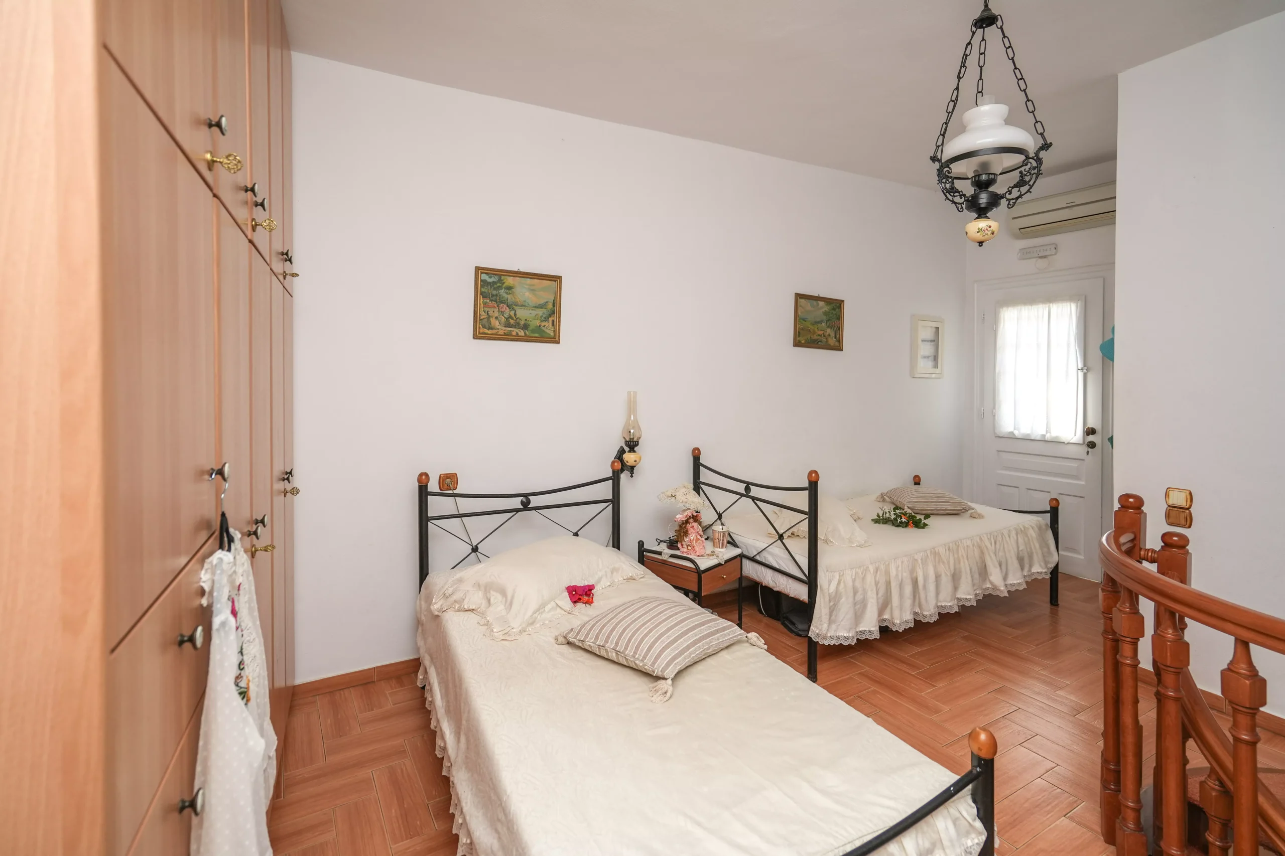 Twin Bedroom